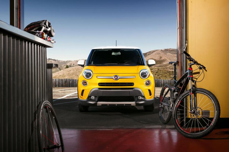 Fiat 500L Trekking 2013 года  (US) (фото 7 из 44)